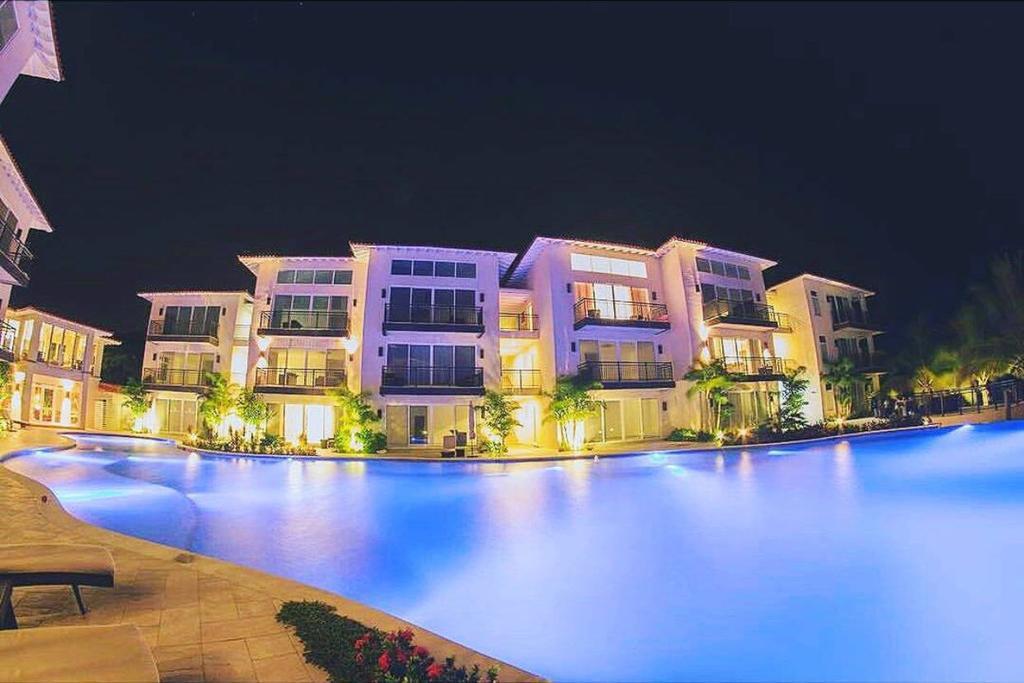 Playa Escondida Beach Club เตลา ภายนอก รูปภาพ