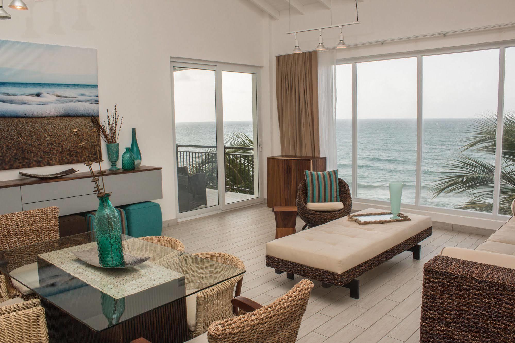Playa Escondida Beach Club เตลา ภายนอก รูปภาพ