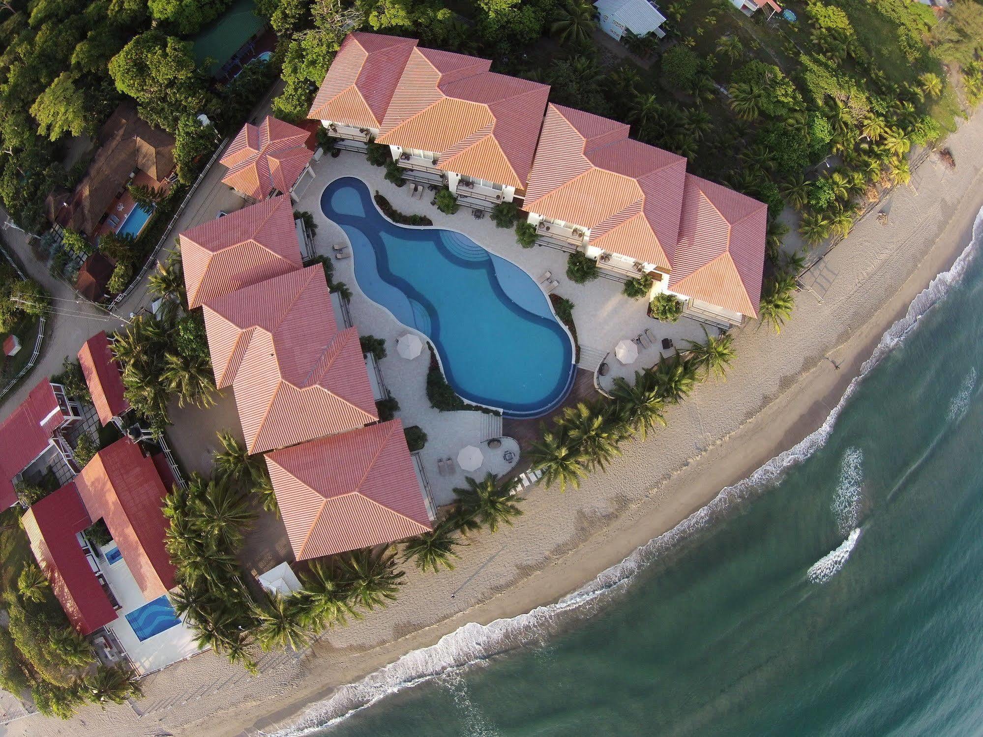 Playa Escondida Beach Club เตลา ภายนอก รูปภาพ